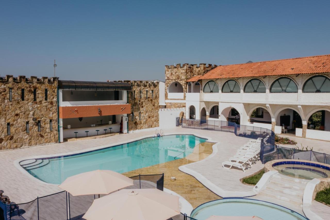 Hotel El Castillo Chinauta Εξωτερικό φωτογραφία