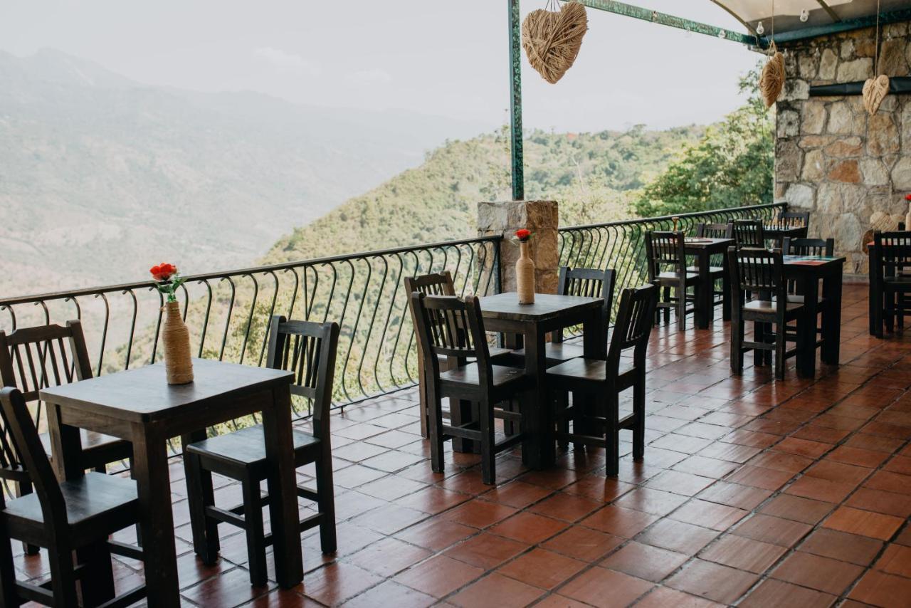 Hotel El Castillo Chinauta Εξωτερικό φωτογραφία