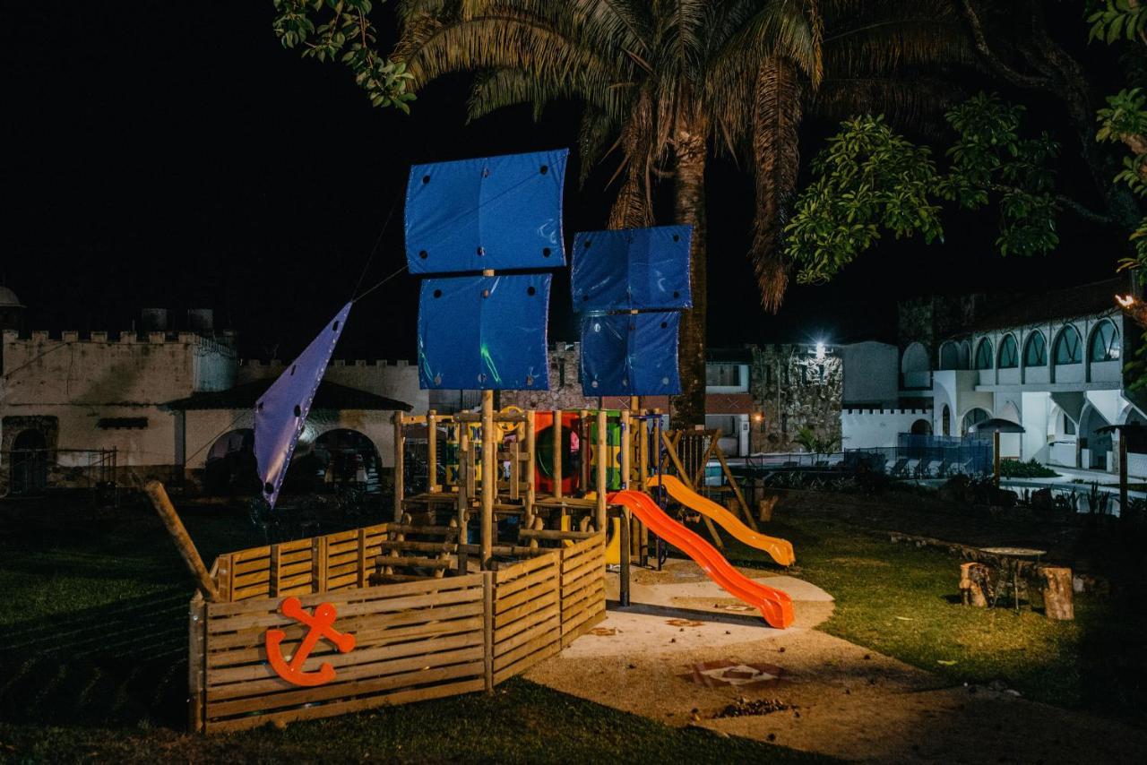 Hotel El Castillo Chinauta Εξωτερικό φωτογραφία