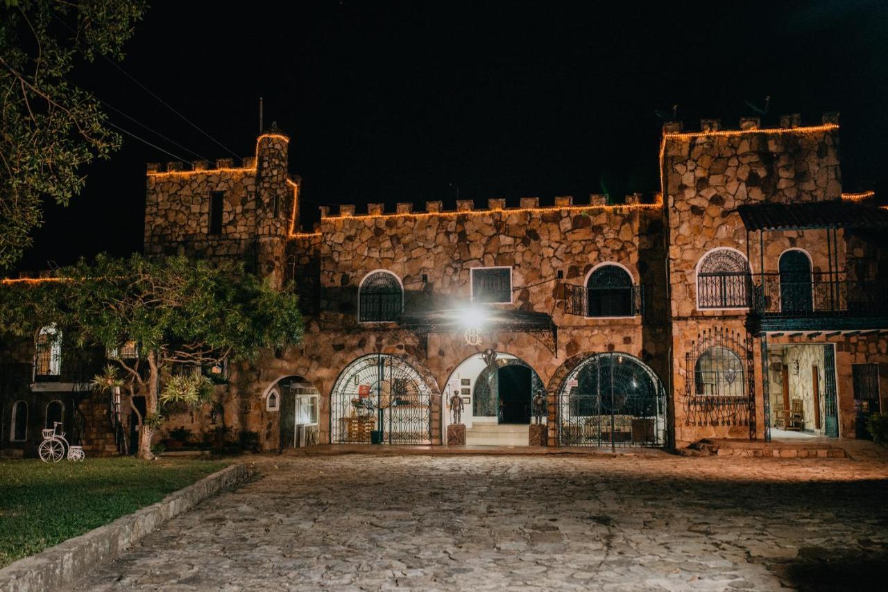Hotel El Castillo Chinauta Εξωτερικό φωτογραφία
