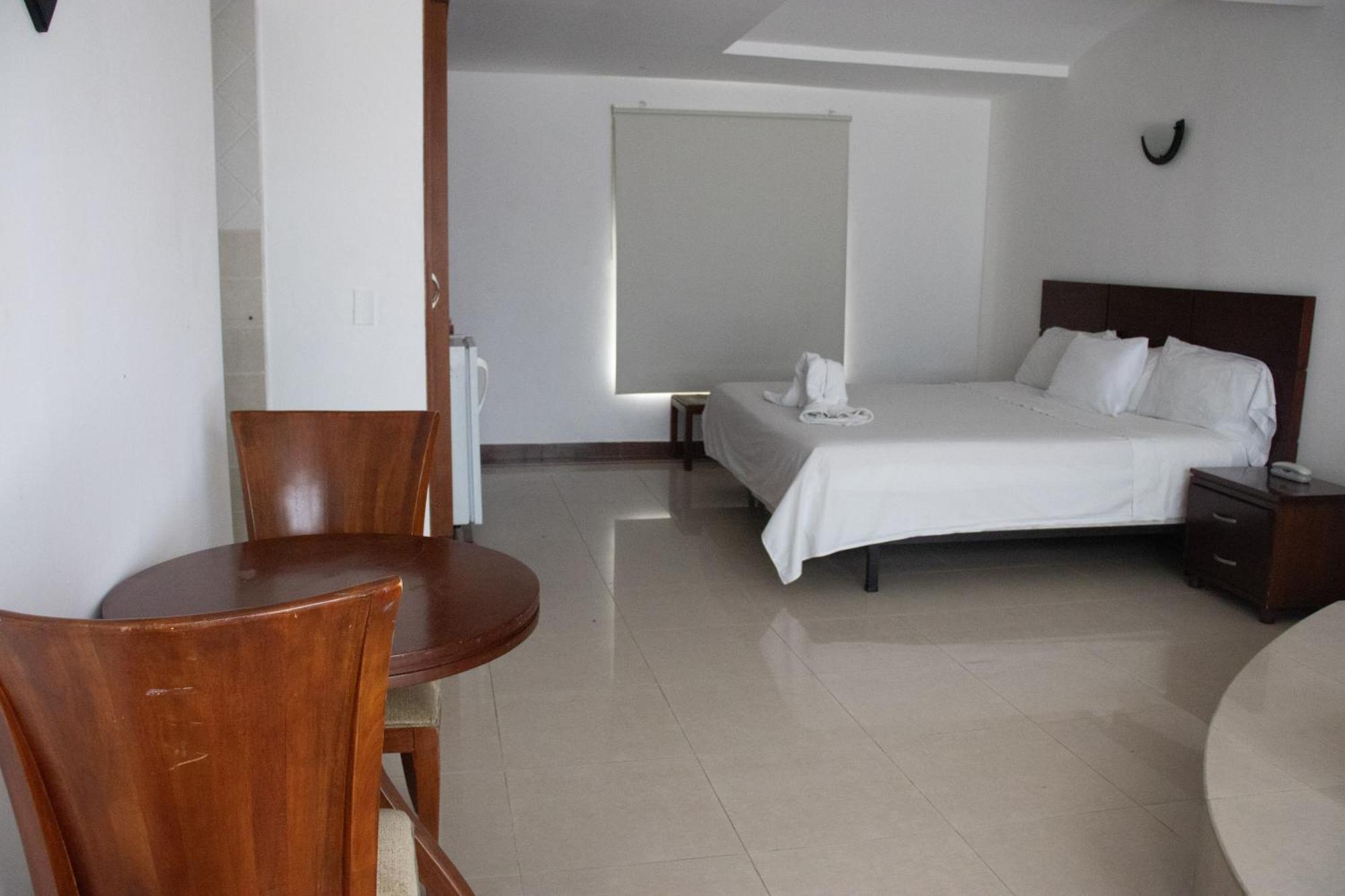 Hotel El Castillo Chinauta Εξωτερικό φωτογραφία