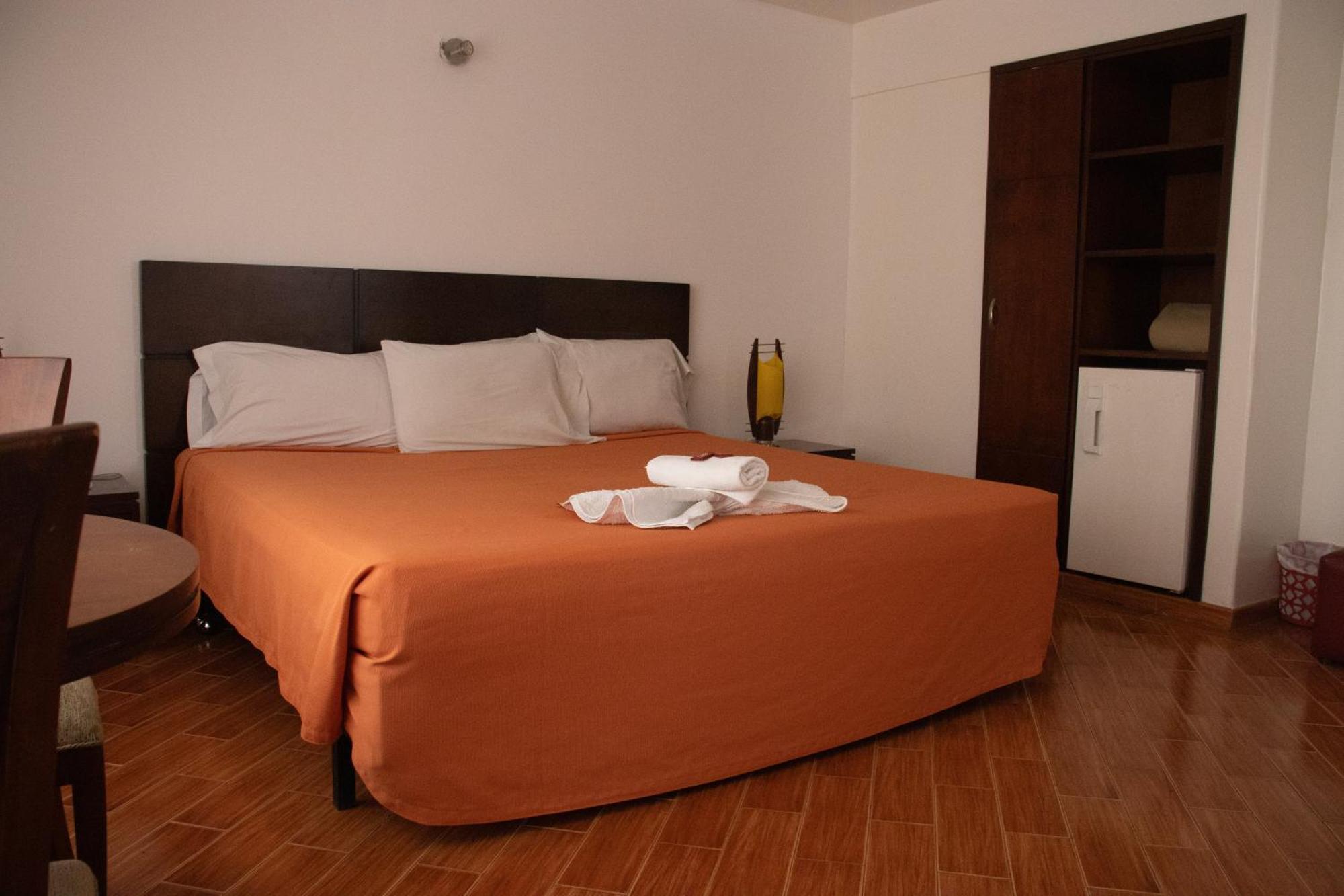 Hotel El Castillo Chinauta Εξωτερικό φωτογραφία
