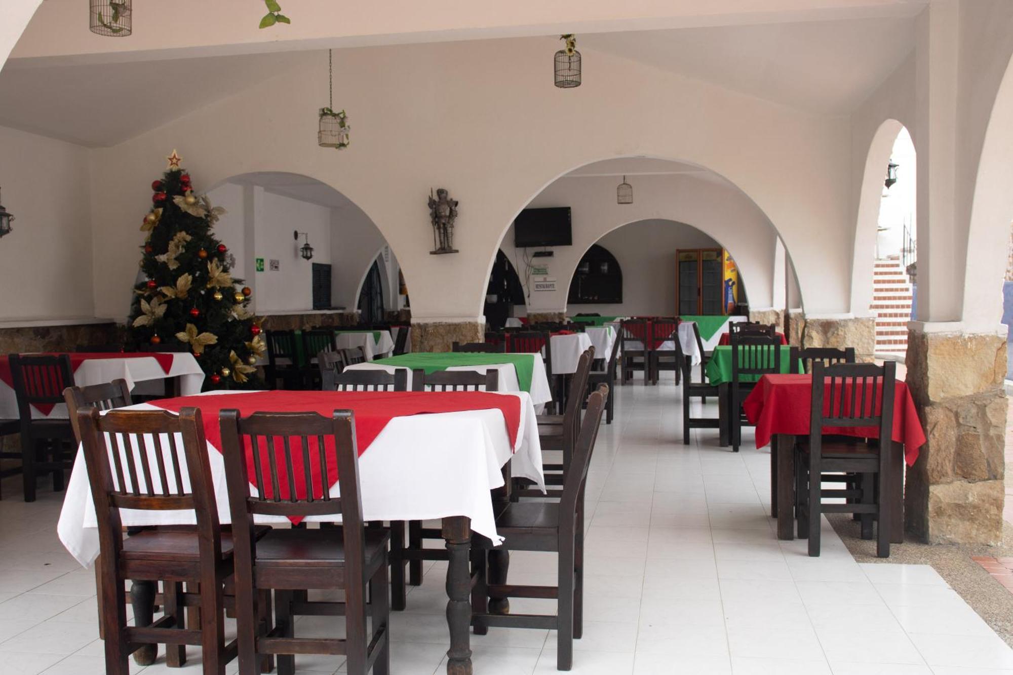 Hotel El Castillo Chinauta Εξωτερικό φωτογραφία