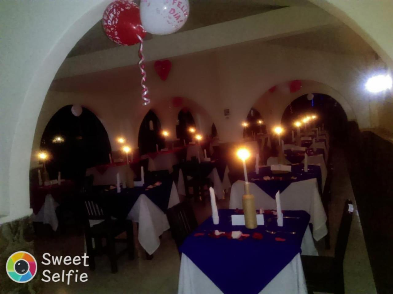 Hotel El Castillo Chinauta Εξωτερικό φωτογραφία